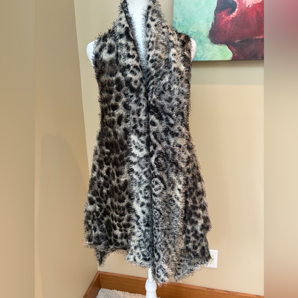 Atmosphere Fun Fur Leopard 🐆 Vest Waterfall Cheetah Size Small